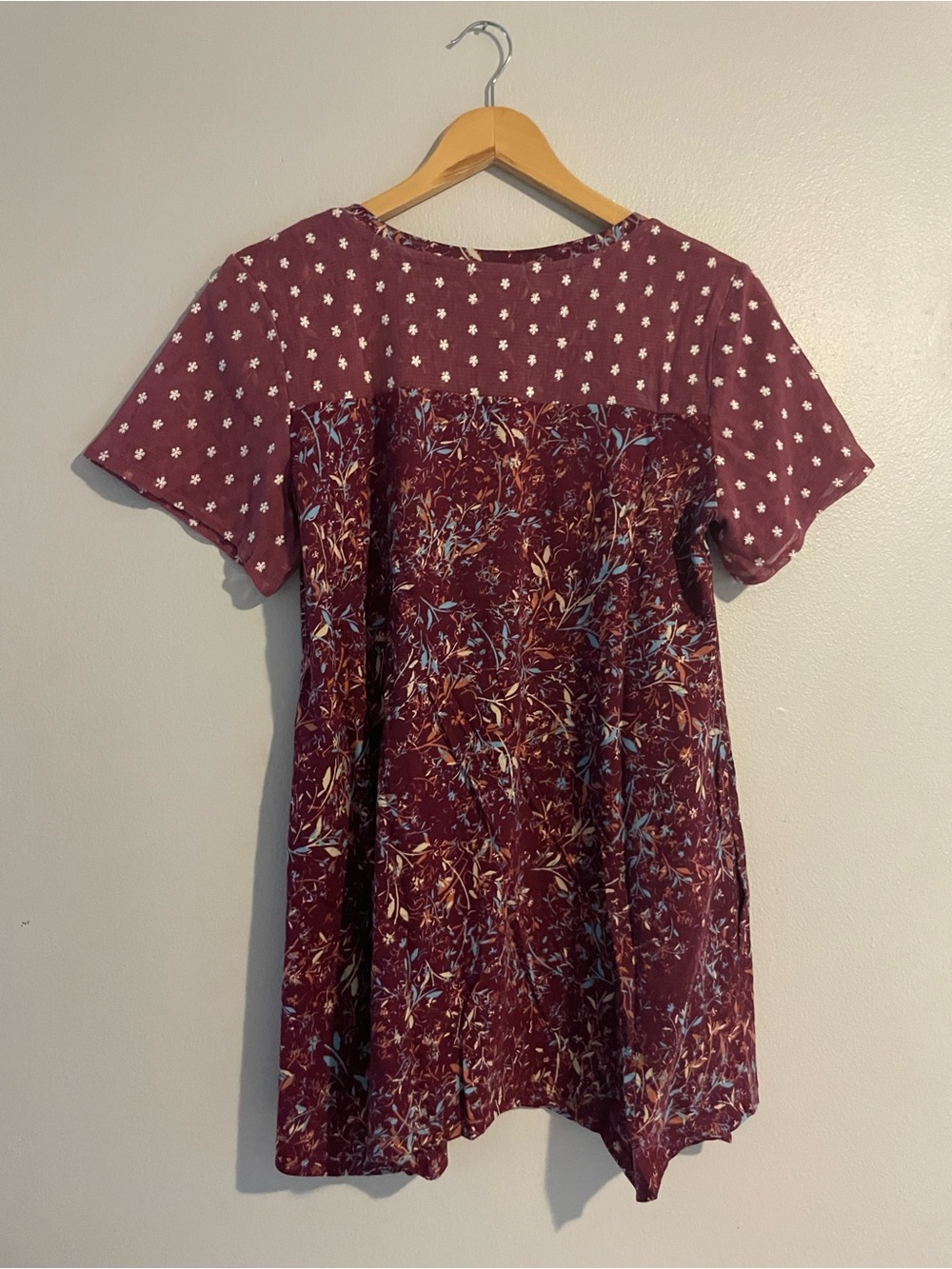 LOGO by Lori Goldstein Red Mixed-Print Short-Sleeve Blouse